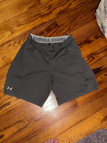 Gray XL Men's Under Armour Shorts (Used)