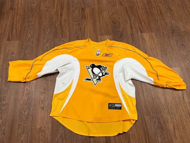 Pittsburgh Penguins Authentic Practice Jersey - Used   58G Yellow