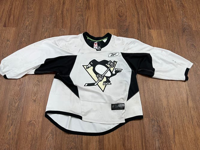 Pittsburgh Penguins Authentic Practice Jersey - Used   58+ G White 3.0