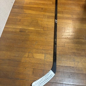 Senior Warrior Alpha LX3 Pro Right Handed Hockey Stick W01 (Used)