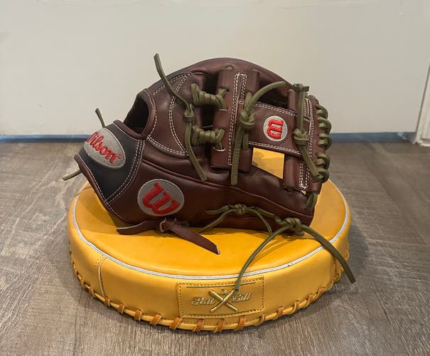 Custom - Wilson A2000 1787 RH Infield Baseball Glove 11.75"