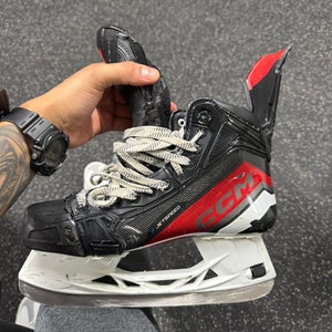 2023 CCM JetSpeed FT6 Hockey Skates Regular Width 9.5 (Used)