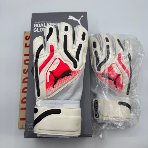 PUMA Ultra Pro RC Goalkeeper Goalie Gloves 041859-01 Regular Cut Men’s Sz 9 NIB
New With Box