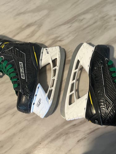 2024 Bauer Supreme M1 Hockey Skates Size 1 (Used)