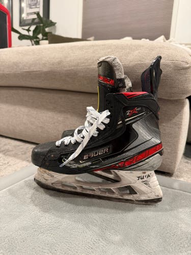 2020 Bauer Vapor 2X Pro Hockey Skates Regular Width 8.5 (Used)