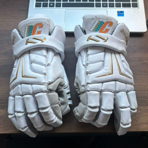 Chiefs Gloves - game worn during 2023 season