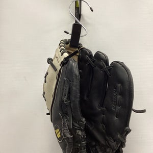 Used Wilson A425 BB/SB Glove RH Throw Black 10 1/2" 11851-S000038030
