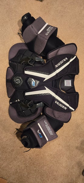 XS Vaughn V9 Pro Carbon Goalie Chest Protector (Used)