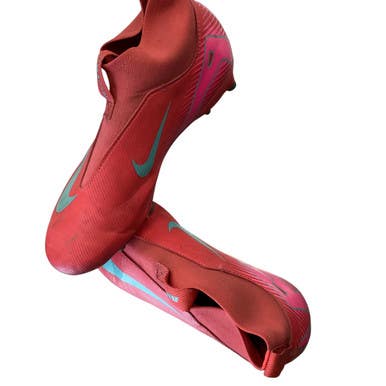 Used Nike Soccer Cleats Pink Junior 02.5 11760-S000082209