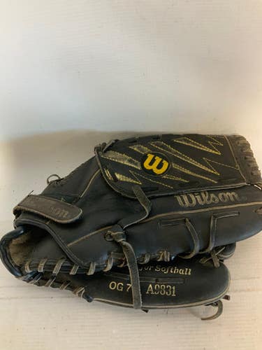 Used Wilson OG7 A9831 BB/SB Glove RH Throw Black 13" 11823-S000034426