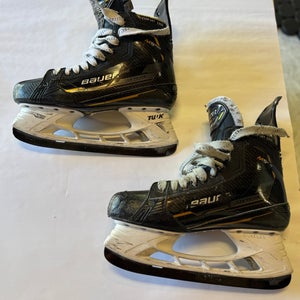 Bauer Supreme M5 Pro Senior Size 10 Fit 2 Skates (Used)