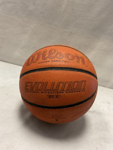 Used Wilson EVOLUTION Basketball Adult Outdoor 28 1/2" 11490-S000265890