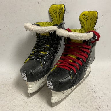Used Bauer SUPREME S29 Junior Hockey Skate Junior 02.5 11855-S000191260