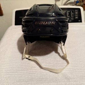 Medium Bauer Re-Akt 150 Helmet (Used)