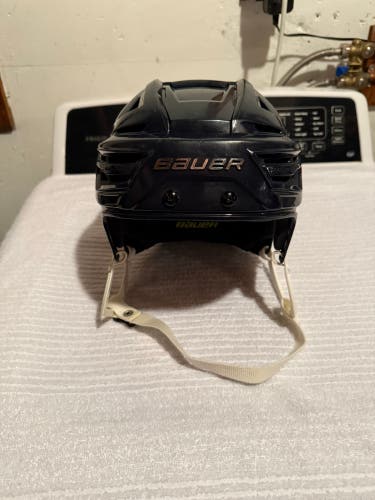 Medium Bauer Re-Akt 150 Helmet (Used)