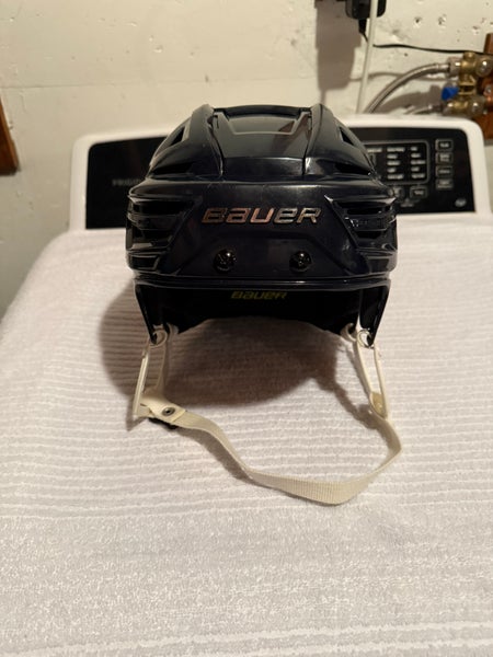 Medium Bauer Re-Akt 150 Helmet (Used)