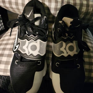 Size M 9.0 (W 10.0) Nike Shoes (Used)
