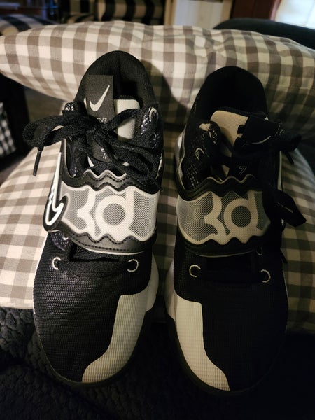 Size M 9.0 (W 10.0) Nike Shoes (Used)