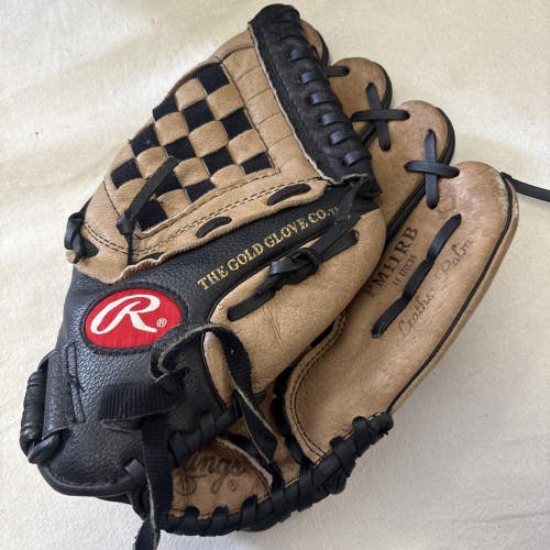 Junior Size 11 Inch RHT Rawlings Gold Give Playmaker Series Baseball Glove. PM11RB