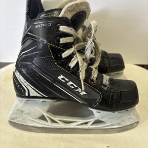 Junior Youth Size 12 CCM TACKS 9040 Ice Hockey Skates
