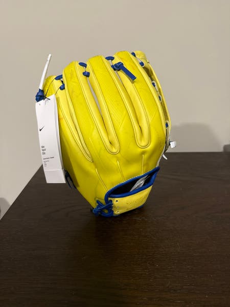 #*離様 Nike Vaper Elite アクーニャ　モデル　ナイキ　グローブ Nike Ronald Acuna Jr. Vapor Elite | SidelineSwap | Buy and Sell on