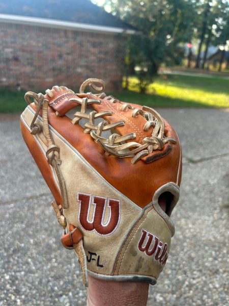 Wilson LH Outfield A2000 Baseball Glove 11.5" (Used)