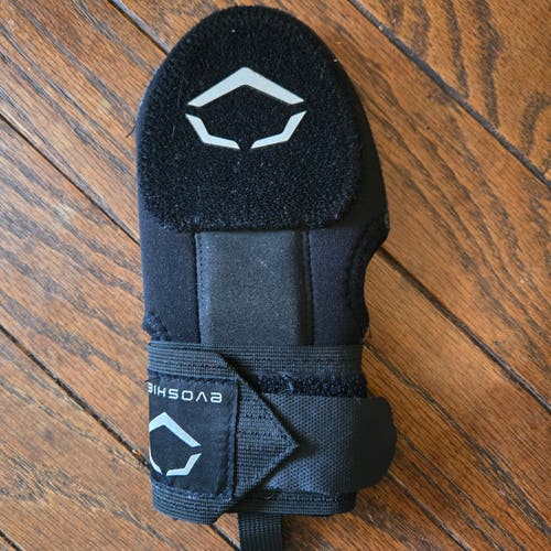 Black Junior EvoShield Sliding Mitt (Used)