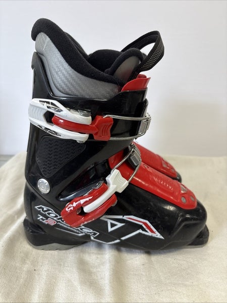 Mondo Size 21.5 US Kids Size 3 NORDICA FIREARROW TEAM 2 Ski Boots.          u
