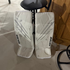 XS Bauer Hyperlite Goalie Leg Pads (Used)