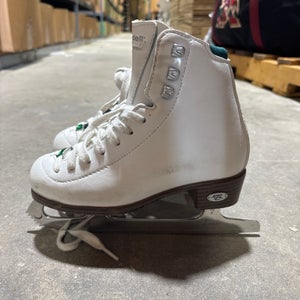 White Riedell Figure Skates Junior 1 (Used)