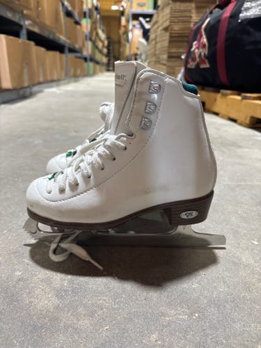 White Riedell Figure Skates Junior 1 (Used)