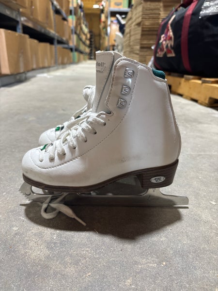 White Riedell Figure Skates Junior 1 (Used)