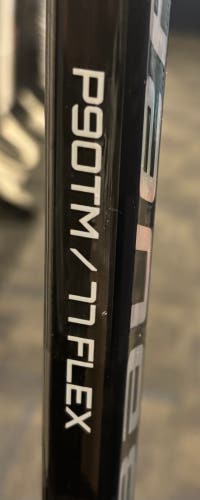Senior Bauer Vapor FlyLite Right Handed Hockey Stick P90TM (New)
