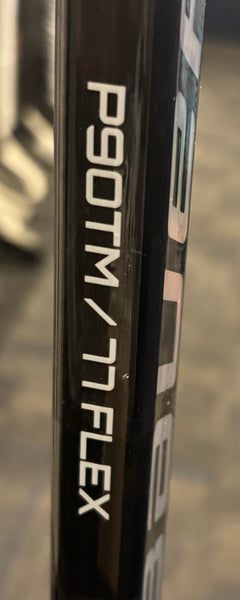 Senior Bauer Vapor FlyLite Right Handed Hockey Stick P90TM (New)