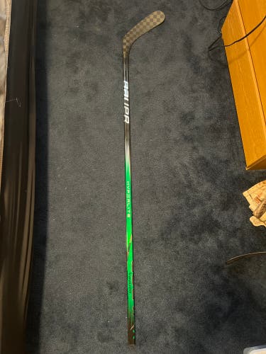 Senior Bauer Vapor Hyperlite 2 Right Handed Hockey Stick P92 Pro Stock (New)