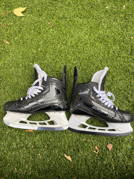 2024 Bauer Supreme Mach Hockey Skates Regular Width  9.5 (Used)