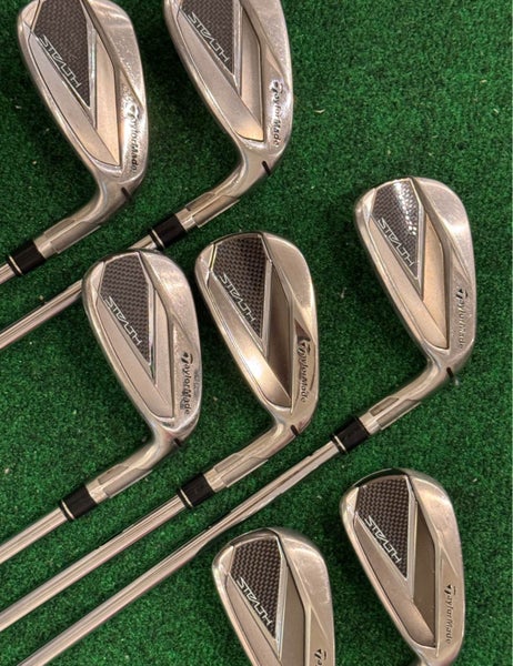 Men's TaylorMade Stealth Right Handed Iron Set Regular Flex 7 Pieces (Used)
