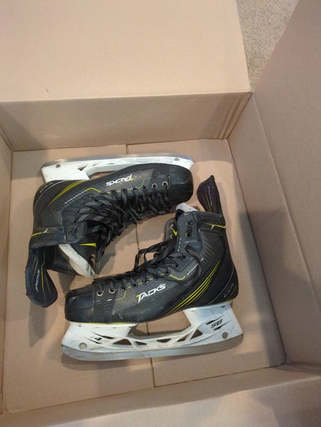 2012 CCM Tacks Hockey Skates Wide Width 11 (Used)