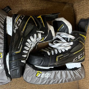 CCM Super Tacks 9370 Hockey Skates 7.5 (Used)