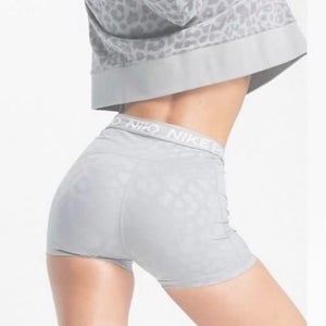 Nike Pro 3” tight fit high rise grey silver Leopard Spandex Women XS Shorts