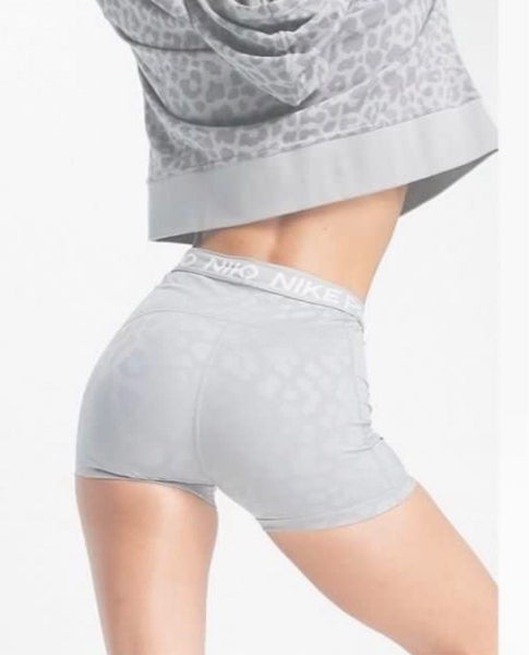 Nike Pro 3” tight fit high rise grey silver Leopard Spandex Women XS Shorts