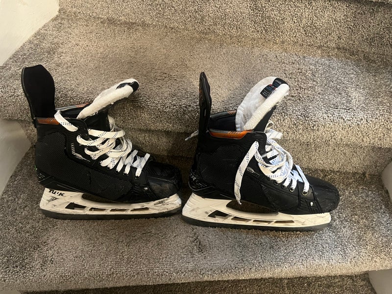 Bauer Supreme Mach Hockey Skates Regular Width 8 (Used)