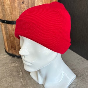 Red Knit Beanie/Touque (New)