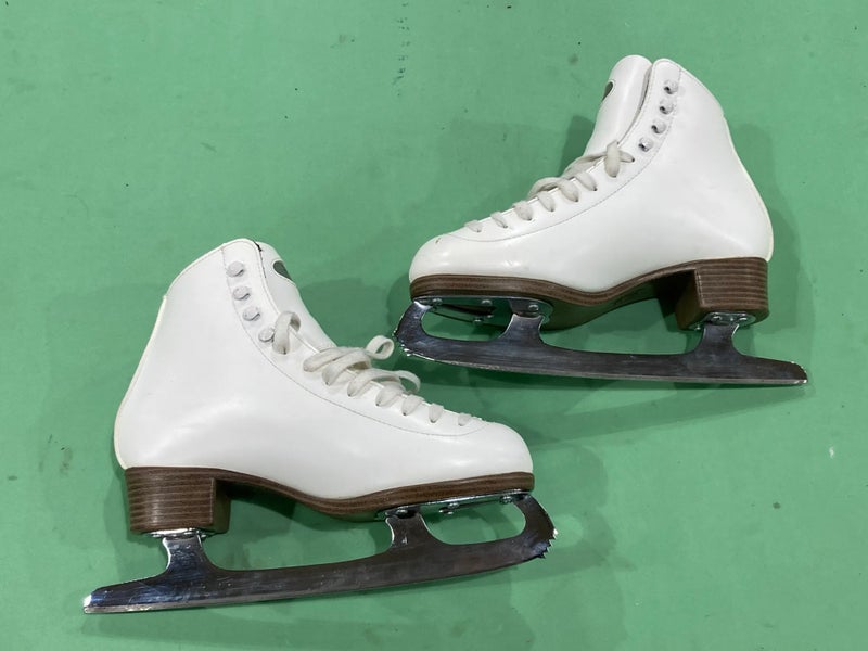MINT CONDITION Riedell 115 Figure Skates Size 6 | Box Included