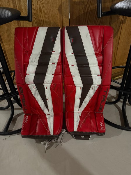 31" True Catalyst PX3 Goalie Leg Pads (Used)