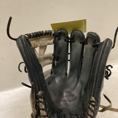Used Wilson Y PUIG GAME SPEC A2000 BB/SB Glove RH Throw Black And Tan 12 3/4" 11725-S000492015