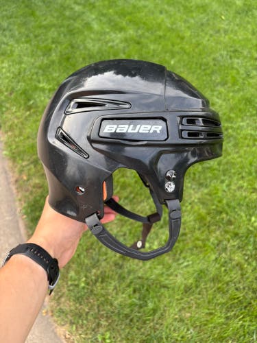 Medium Bauer Re-Akt 75 Helmet (Used)