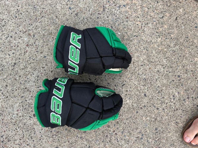 Bauer Vapor Pro Team Gloves 13" (Used)