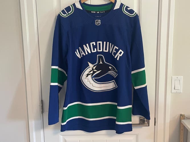 Authentic Adidas Vancouver Canucks Blue Orca Home Jersey Size 50 Medium