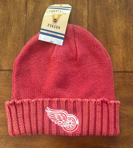 Detroit Red Wings Adult Vintage Brand Beanie Knit Red Cuffed One Size Fits New